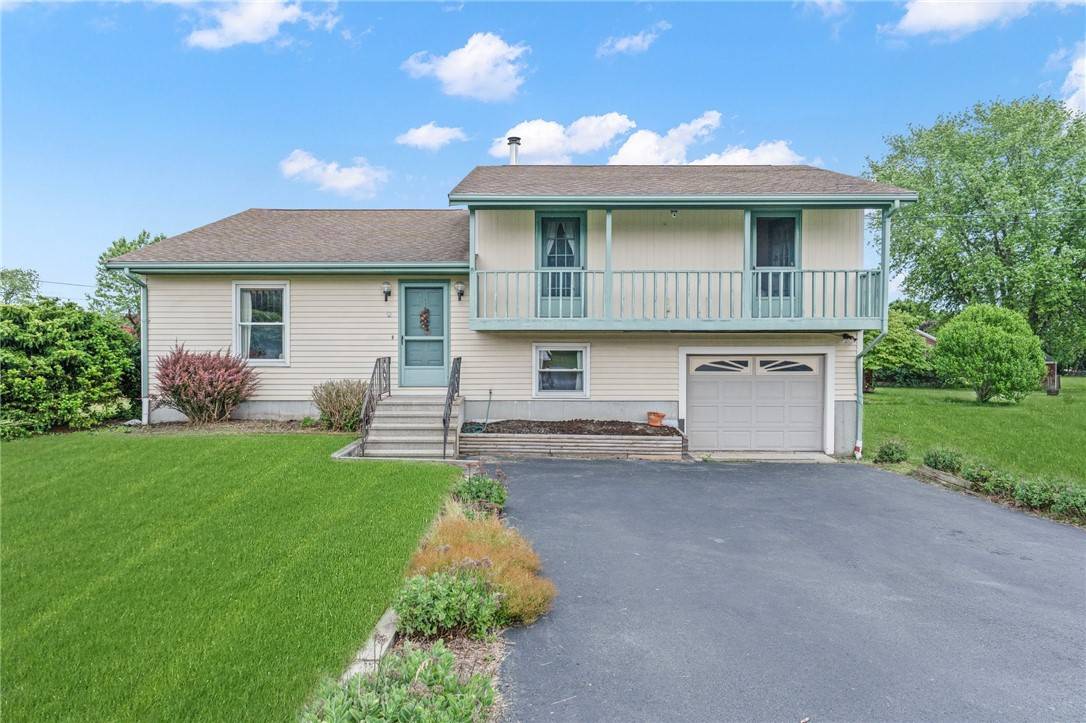 72 Camara DR, Portsmouth, RI 02871