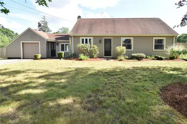 7 Fairfield RD, Barrington, RI 02806