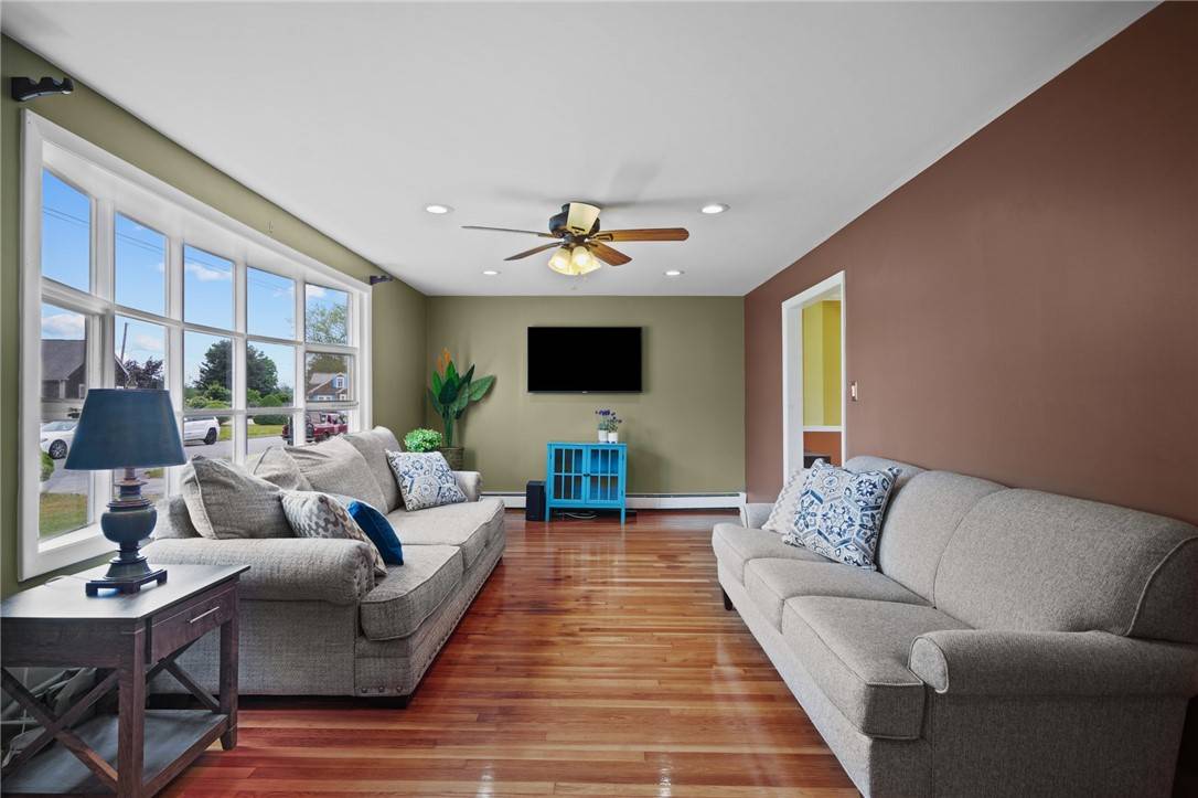 Warwick, RI 02886,79 Collingwood DR