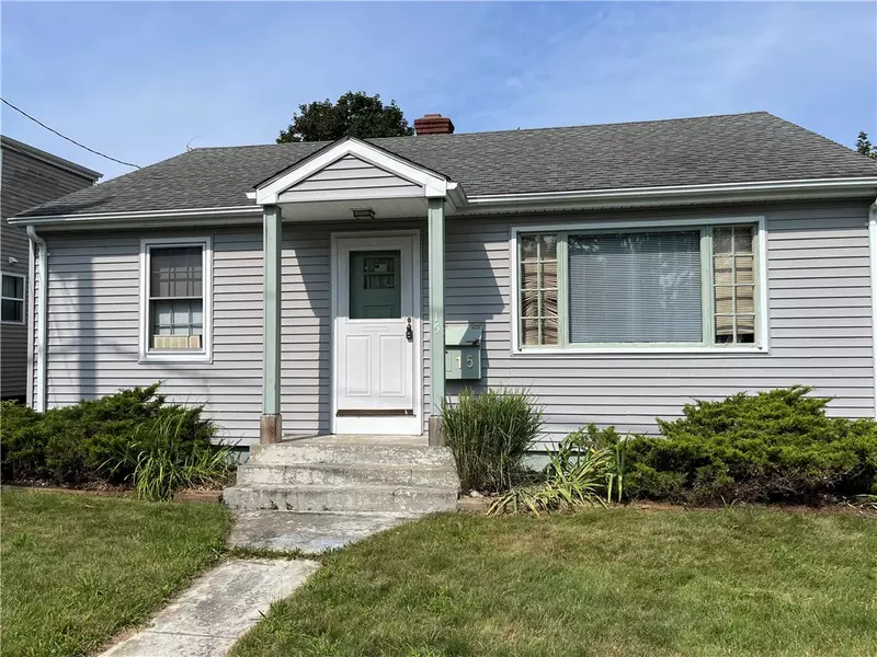 15 Middle ST, Warren, RI 02885