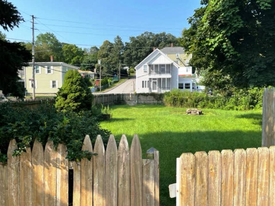 Lincoln, RI 02838,190 Railroad ST