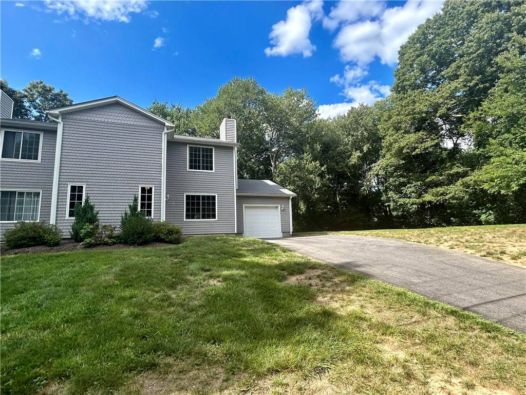 51 Riverdell DR, Narragansett, RI 02874