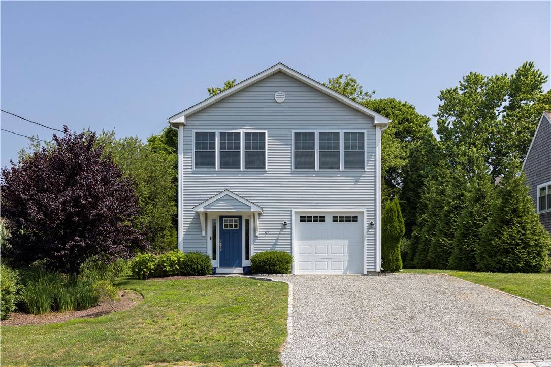 67 Sarasota AVE, Narragansett, RI 02882