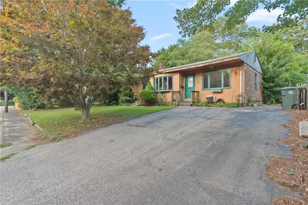 2 Myra RD, Coventry, RI 02816