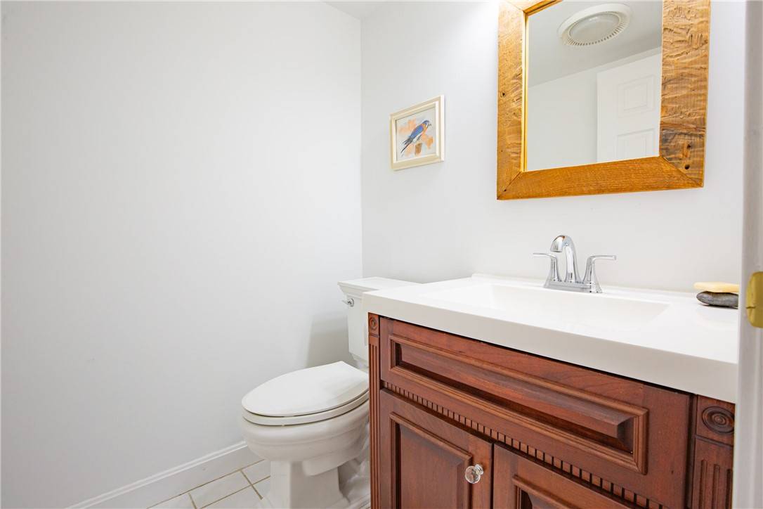 Portsmouth, RI 02871,48 Lawton Brook LN