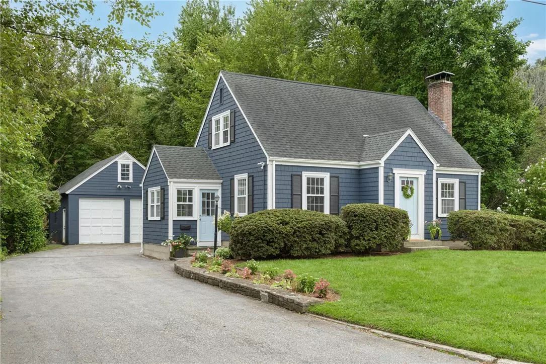 Barrington, RI 02806,126 Anoka AVE