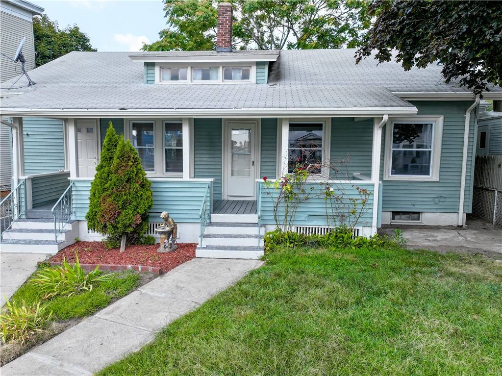 16 Phoenix ST, Central Falls, RI 02863