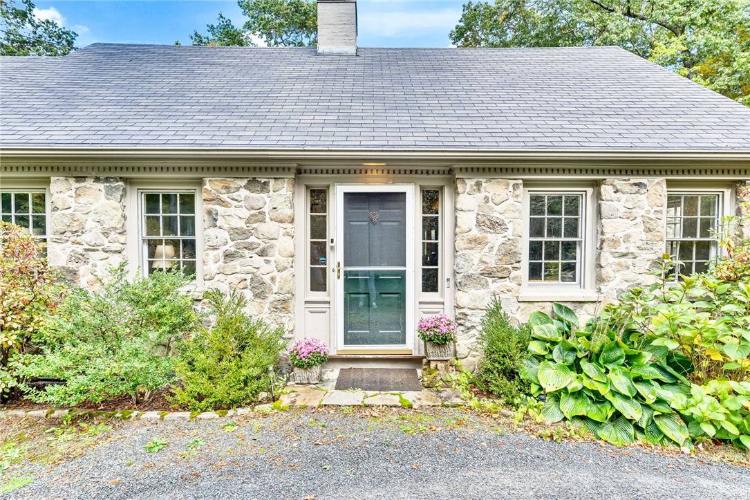 Seekonk, MA 02771,151 Prospect ST