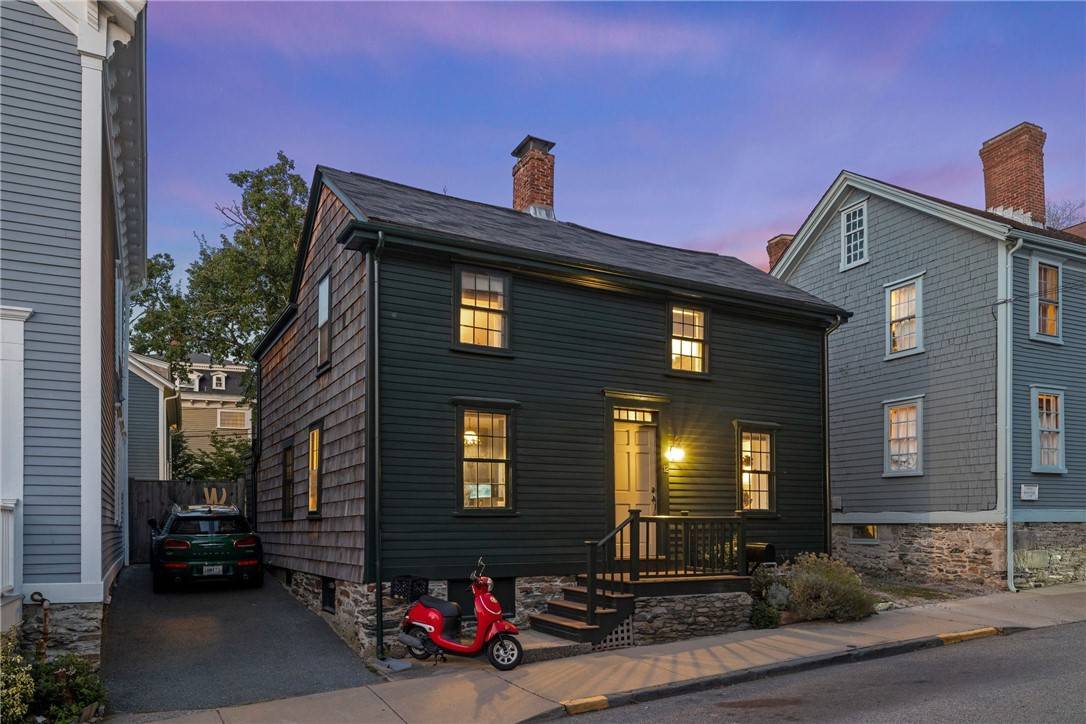 Newport, RI 02840,12 Sherman ST