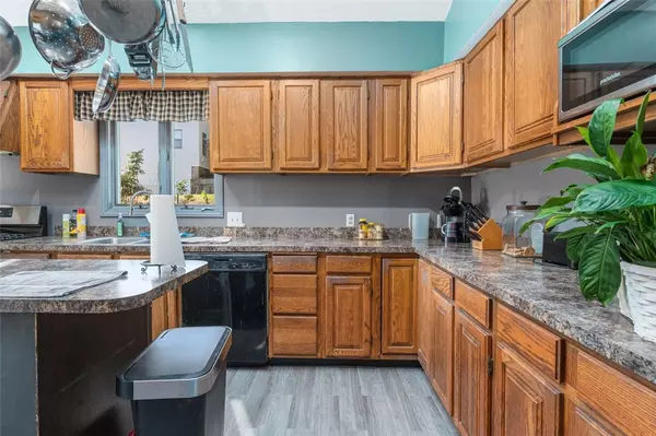 West Warwick, RI 02893,72 Winthrop AVE