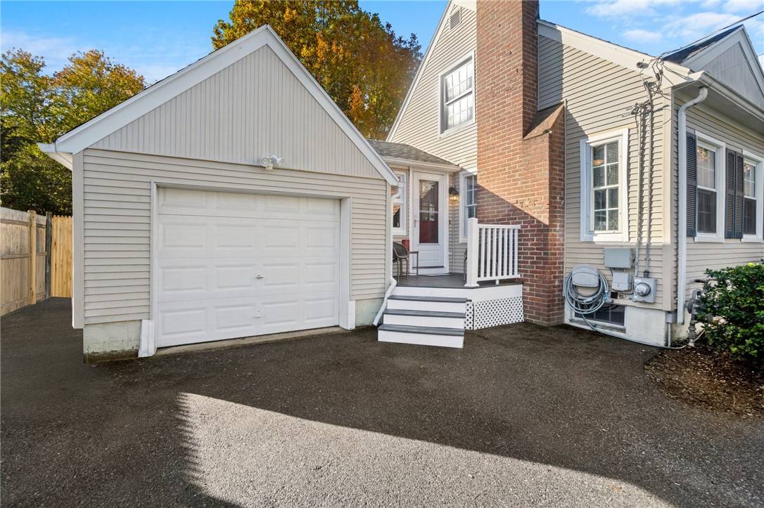 Warwick, RI 02889,123 Harmony CT