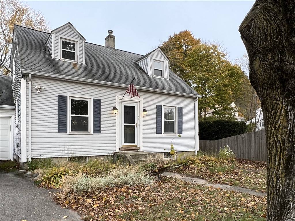 65 Roger Williams AVE, East Providence, RI 02916