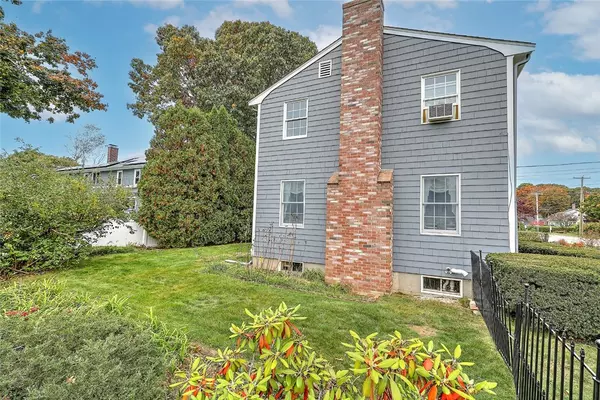Barrington, RI 02806,51 Bay RD