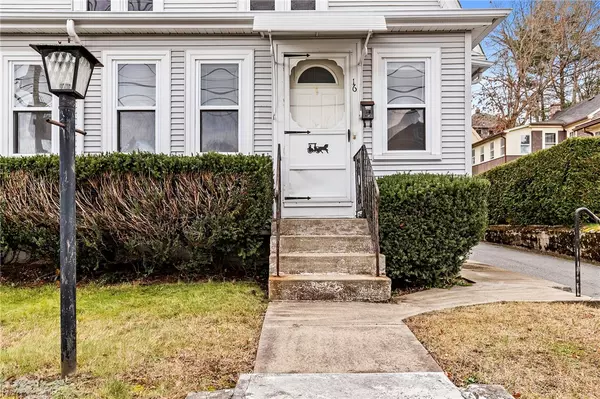 West Warwick, RI 02893,16 Potter AVE