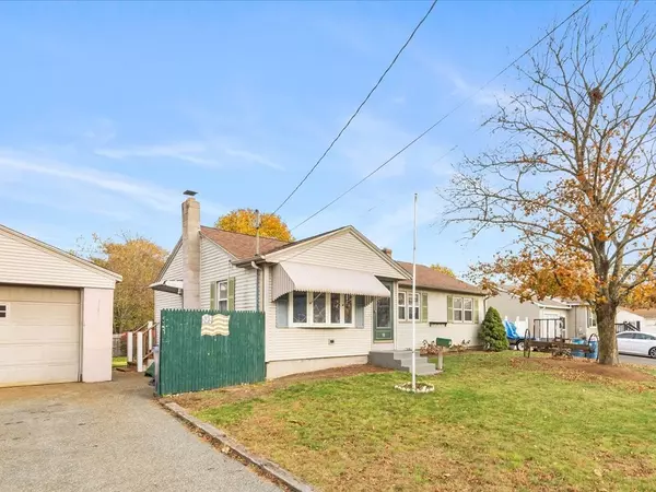 Warwick, RI 02889,12 Vanstone AVE