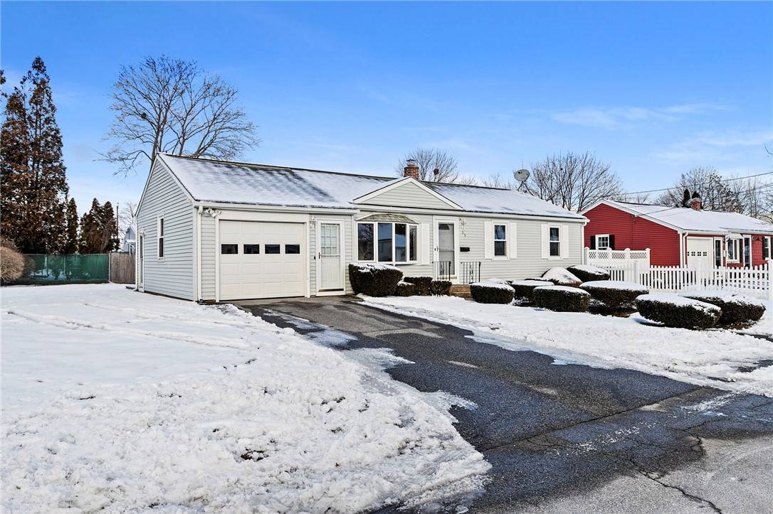 Coventry, RI 02816,35 Maude AVE