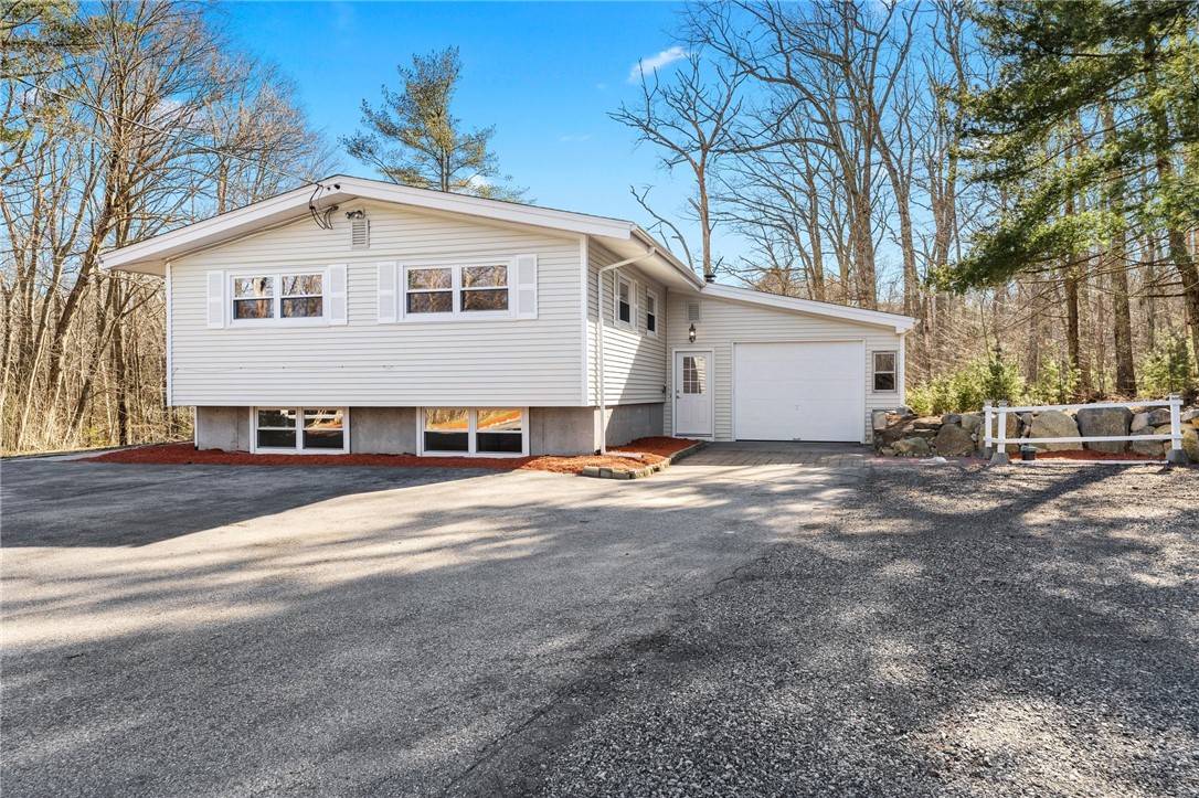 7 Mill RD, Foster, RI 02825