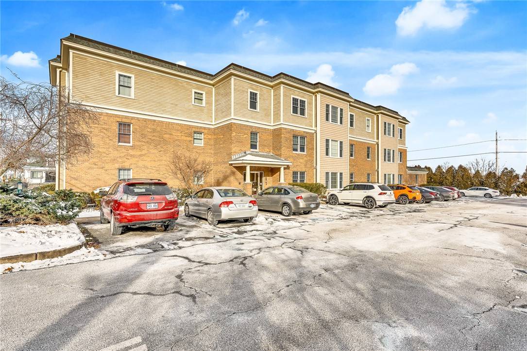 600 N Broadway #3E, East Providence, RI 02914
