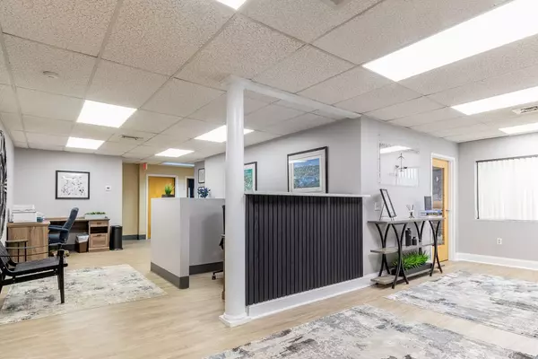 Warwick, RI 02886,469 Centerville RD #206