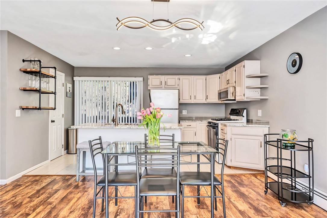 18 Ballou AVE #A, Lincoln, RI 02865