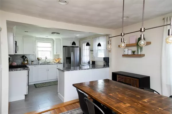 Warwick, RI 02888,68 Pell AVE