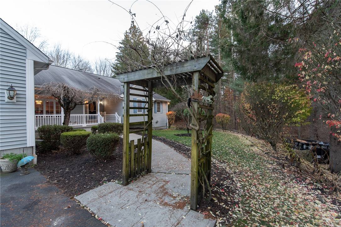331 Hope RD, Cranston, RI 02921