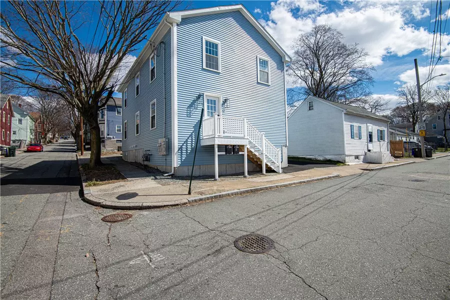 31 Padelford ST, Providence, RI 02906