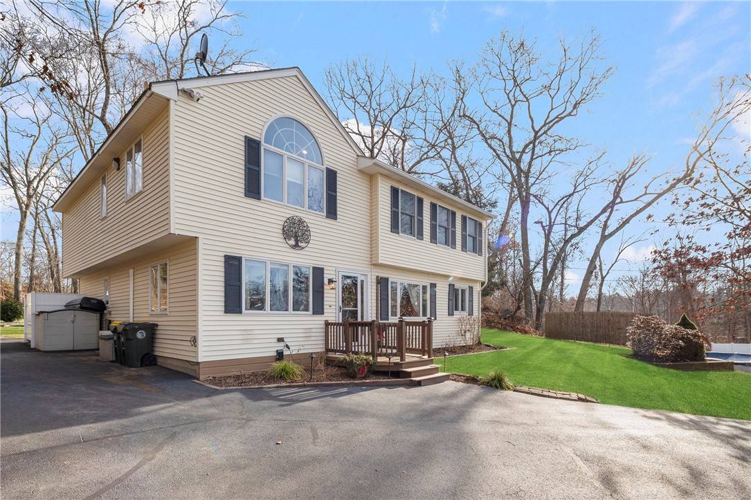 Smithfield, RI 02828,725 Putnam PIKE