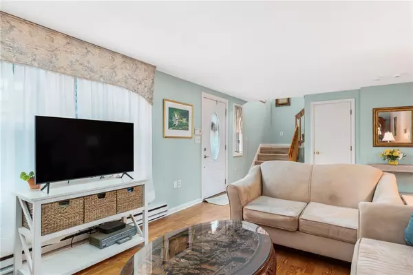 North Kingstown, RI 02874,52 Spindrift DR