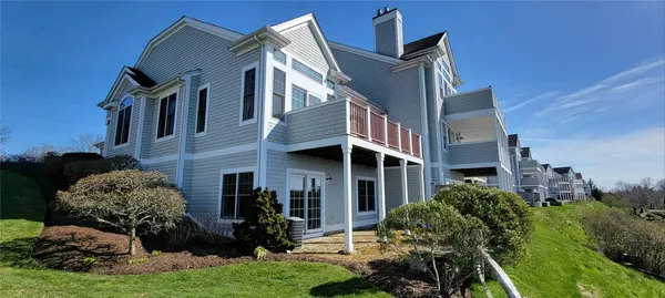 Tiverton, RI 02878,53 Topsail DR