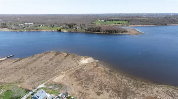 Warren, RI 02885,27 Laurel LN