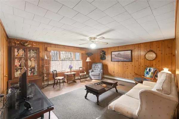 Smithfield, RI 02917,170 Limerock RD