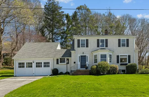 10 West AVE, Tiverton, RI 02878