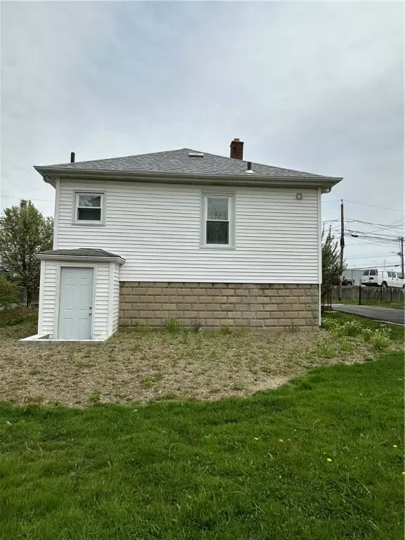 East Providence, RI 02914,16 Parsons AVE