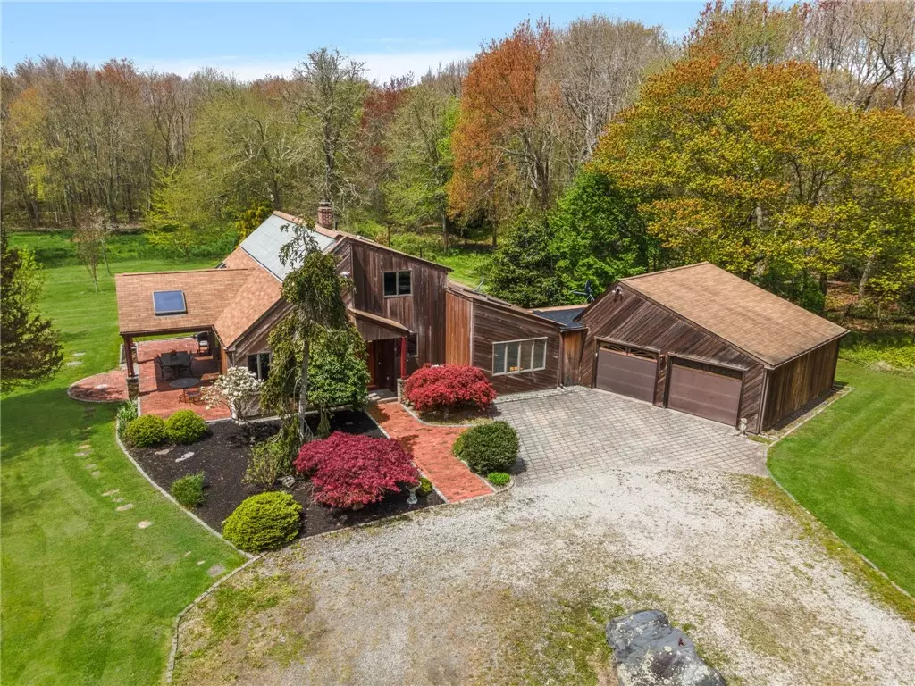 Jamestown, RI 02835,589 East Shore Road RD