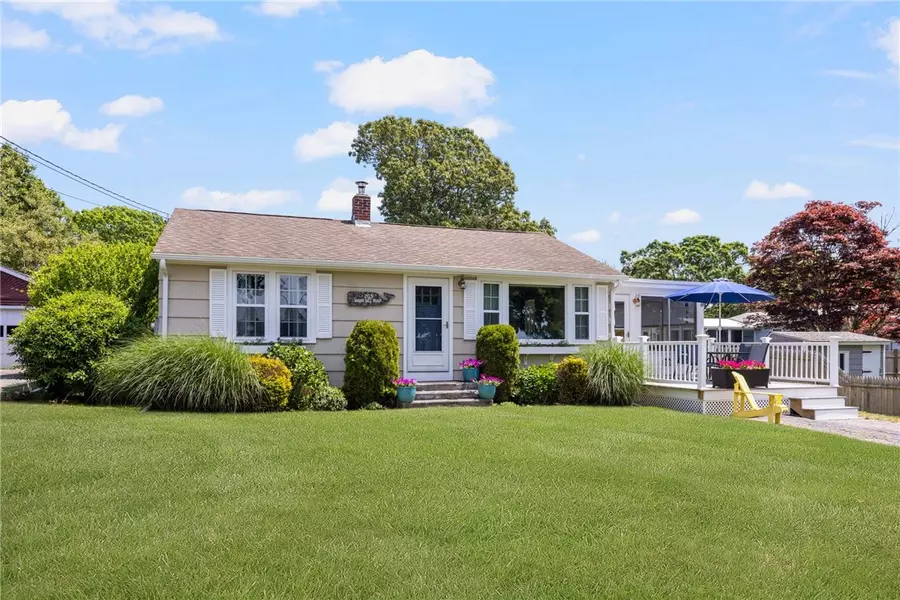 203 Wood Hill RD, Narragansett, RI 02882