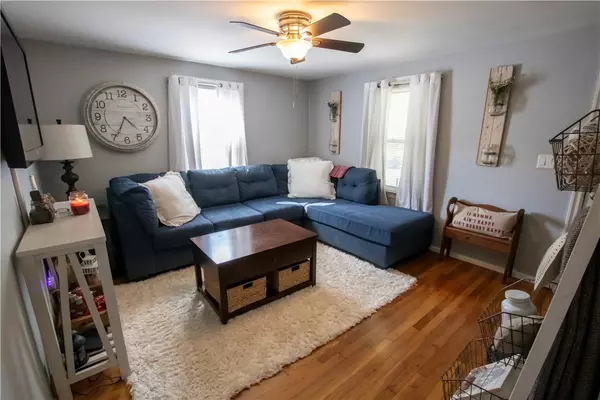 Warwick, RI 02886,48 Norfolk RD