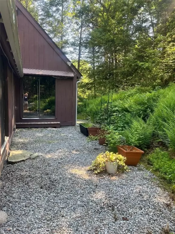 North Smithfield, RI 02896,203 Douglas Pike