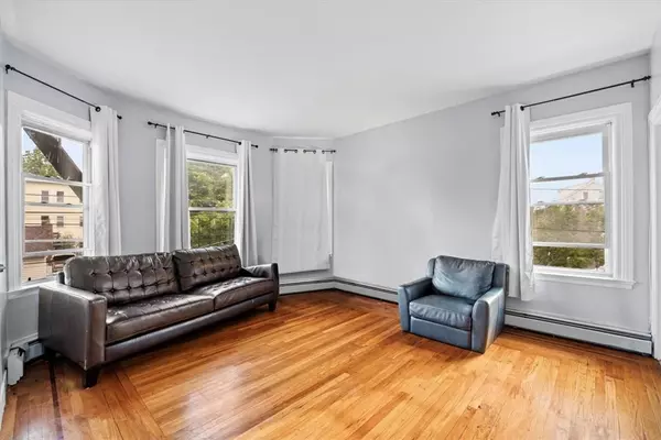 Pawtucket, RI 02860,270 Division ST