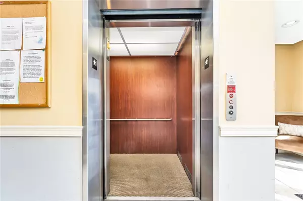 East Providence, RI 02914,600 N Broadway #2D