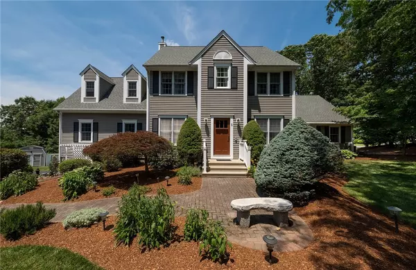 1 CHELSEA DR, North Smithfield, RI 02895