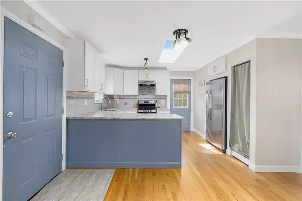 West Warwick, RI 02893,25 Pepin ST