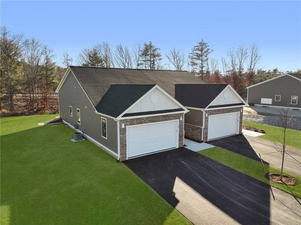 15 Overlook LN, Glocester, RI 02814