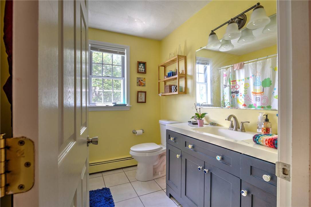 North Smithfield, RI 02896,62 Ferrier ST