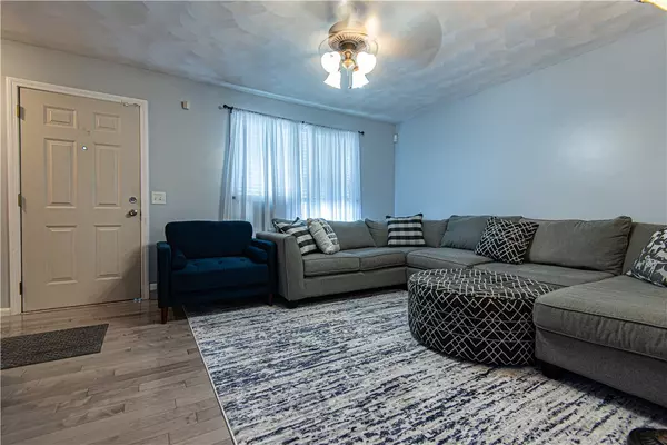 Cranston, RI 02920,32 Hillwood ST #2