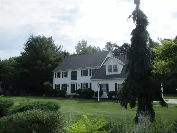 Cumberland, RI 02864,8 Frederick LN