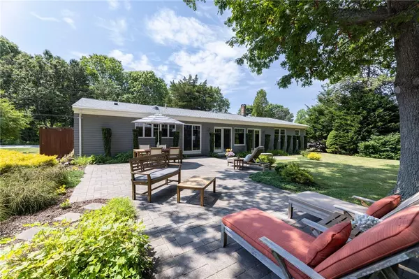 Westerly, RI 02891,8 Pine Woods CT