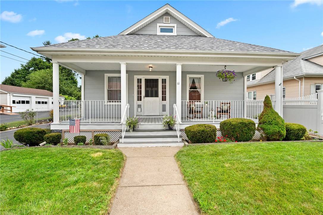 61 High School AVE, Cranston, RI 02910