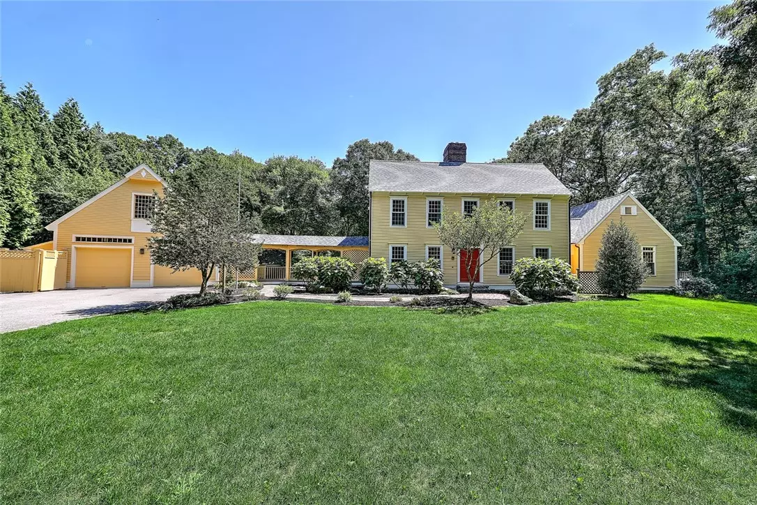 Little Compton, RI 02837,17 Austin LN