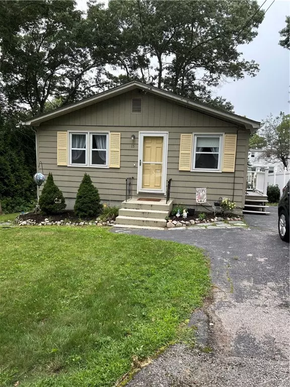 Coventry, RI 02816,15 SENECA ST